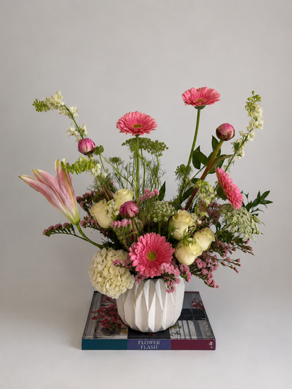 Small Vase — Flower Arrangement in Vase (Miami)