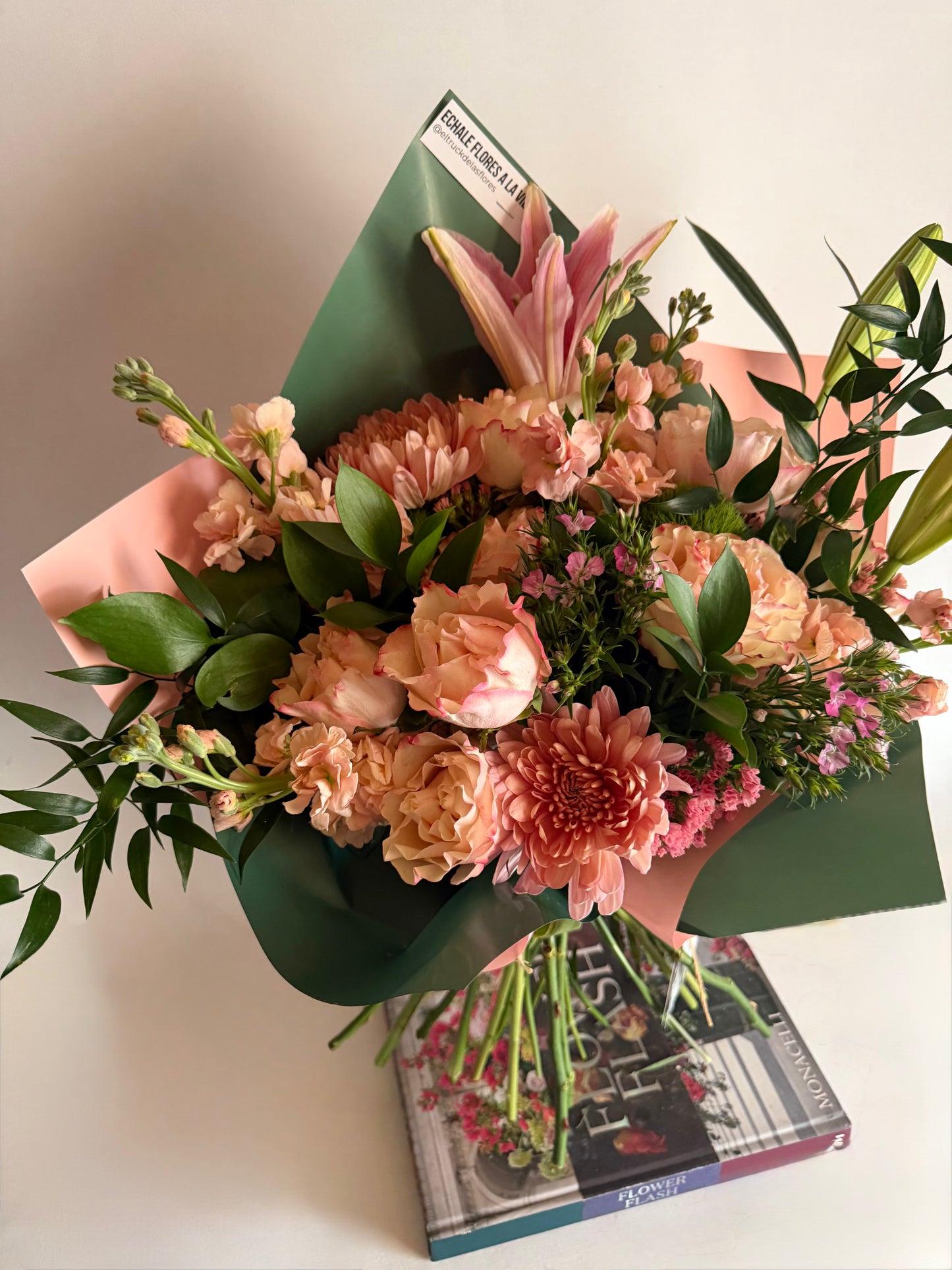 Mom's favorite Bouquet — Medium (M)