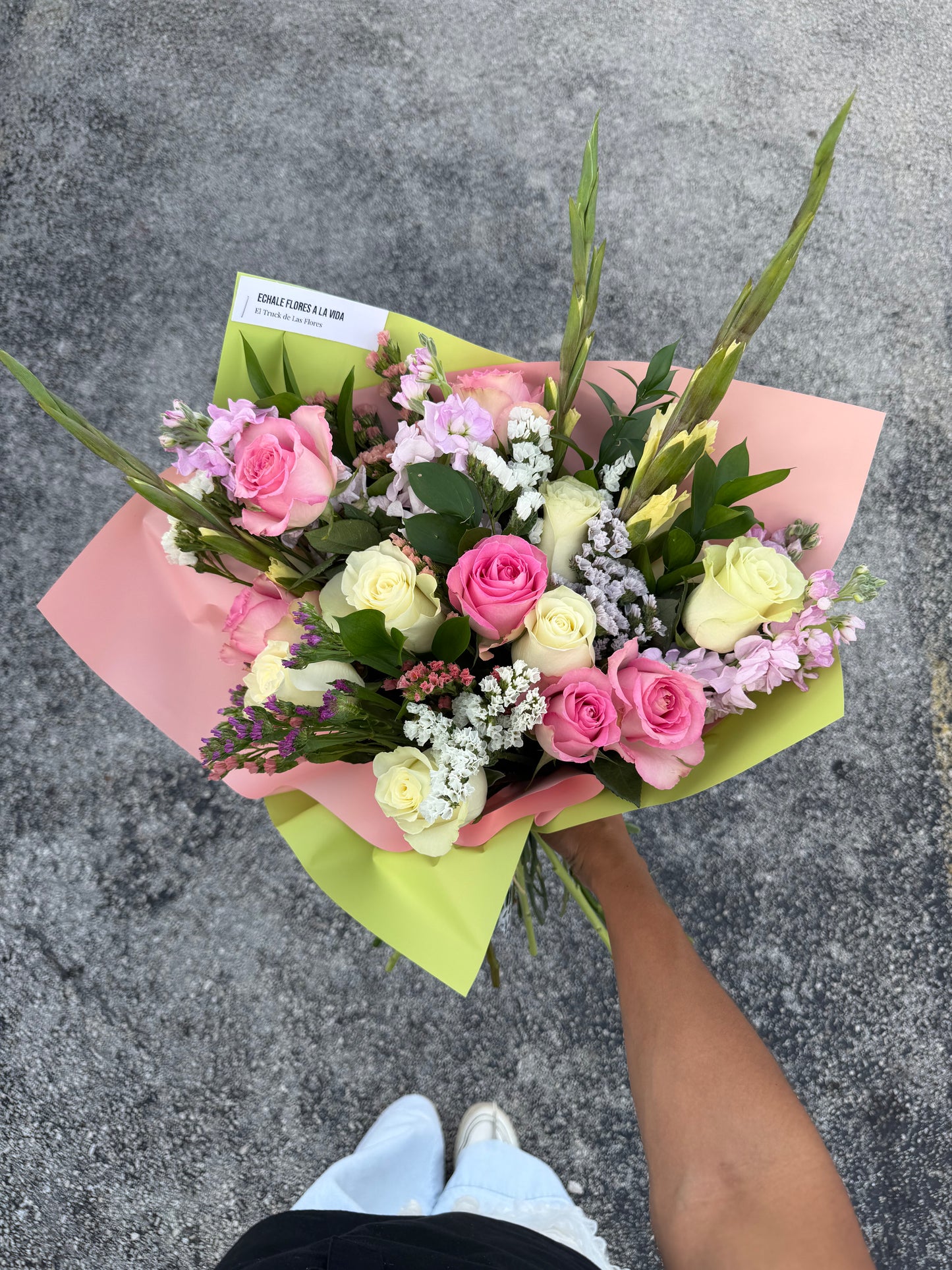 Go Big, Your Mom Deserves It — Large Bouquet (L)